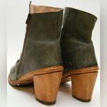 Neosens Slouch Silvia Sage Green Leather Ankle Heeled Zip Up Booties Brown Size 9.5 Photo 1