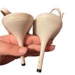 Gucci  WHITE LEATHER SLINGBACK CHAIN HEELS Photo 4