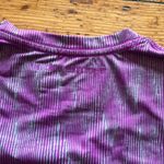 Under Armour Heat Gear Short Sleeve Fitted Top Purple Size Small Photo 4