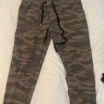 Zyia Camo Joggers Photo 1