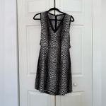 Reiss Stella Leopard Print Silk Black Gray White V-Neck Split Back Size 4 Photo 4