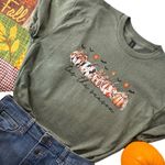 Gildan Tis the Season Pumpkins Fall Vibes Women’s X-Large Military Green T-Shirt Photo 0