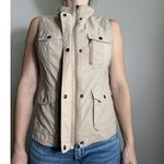 Orvis  Tan Utility Zip Up Vest Size Small Photo 2