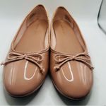 Madden Girl Ballet flat size 8M beige Patent Leather women's Slip-On Bow Tie Photo 2