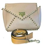 Valentino Garavani Vitello Rockstud Hype Shoulder Bag. Photo 1