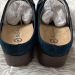 Bella Vita  Women’s kidsuede Leather Ventura Clog in Navy size 8.5W Photo 9