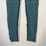 Oiselle  Green Lightning Bolt Printed Seamless Leggings Photo 10