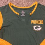 Majestic Green Bay Packers Green and Yellow 3/4 Fan Fashion Shirt NWOT Large Photo 3