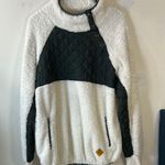 Simply Southern Women’s White & Green Pullover Sherpa Size XL Photo 0