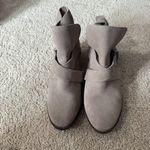 American Eagle  Outfitters Cow Suede Leather Taupe Ankle Booties Women's Size 7.5 Photo 2