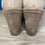 Vince . Easton Nubuck Asymmetrical Block Heel Ankle Bootie Women’s Size 7 Tan Photo 3