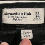 Abercrombie & Fitch  Curve Love High Rise 90s Relaxed Jean Black Photo 7