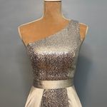 Glamorous One Photo 1