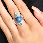 Paparazzi Jewelry - Pivoting Point Blue Ring Photo 0