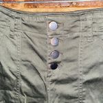 Level99 Woodland Green Skinny Leg Utility Cropped Pants Women's Size 26 Photo 3