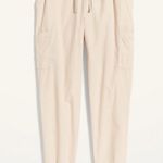 Old Navy Women’s High Waisted Poplin Tapered Jogger Cargo Pants Photo 3