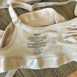SKIMS  sculpting bralette COLOR SAND‎ SIZE M NWOB Photo 2