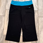 Nike women's small (4/6) black/blue Performance capri wide leg capri leggings Photo 0