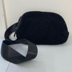 NWOT women’s solid black Sherpa soft thick adjustable strap belt‎ bag active Photo 0