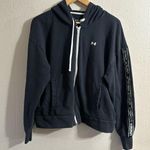 Under Armour Sweater Photo 0