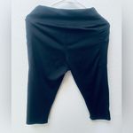 Leggings capris It is a short black color, size L, smooth and soft light fabric Size L Photo 3