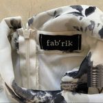 fab'rik  Black/White Floral Keyhole Dress Sz Medium Photo 2