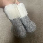 Women’s house shoes boots Small 6/7 Gray Photo 2