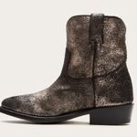 Frye  Billy Western Short Boots Metallic Gold NEW Photo 2