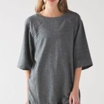 Lululemon Split Short Sleeve
Heathered Speckled Black Photo 5