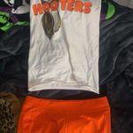 Hooters Outfit Photo 0