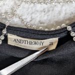 Andthewhy  Classic Black Women's Top With Pearl Lace Back Size 2X Photo 4