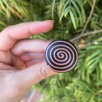 Free People Artisan crafted swirl ring sz 6 Wooden/ plastic material Photo 2