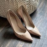 RALPH AND RUSSO NUDE PATENT WITH GOLD HIGH HEEL PUMP Size 8 Photo 0