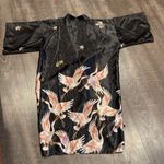 SheIn  BIRDS SATIN ROBE BLACK AND PINK Photo 3