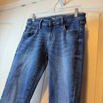 Gap Girlfriend Denim Cropped Jeans Medium Wash Blue Denim Slim Fit Women Size 2R Photo 3