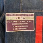 Gloria Vanderbilt  Capri Jeans size 8 brand new inseam 20” waist 32” Photo 2