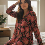 Victoria's Secret VINTAGE Red and Black sleep shirt Night dress Size medium Photo 0