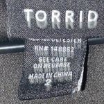 Torrid WO SIZE 2(18/20)Black V-Neck FLOWY lined Blouse with Lace Detail EUC Photo 1