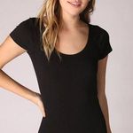 NIKIBIKI New Black Cap Sleeve Scoop Neck Soft and Stretchy Top Photo 0