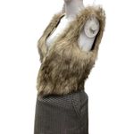 H & M brown/cream Faux Fur Vest size 6 SKU 644 Photo 1