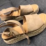 tan platforms shoes Size 8 Photo 0