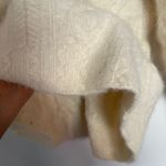 Saks 5th Avenue Saks Fifth Avenue Cream V-Neck Sweater Women’s Medium Lambswool Angora VTG Photo 5