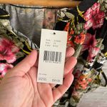 NWT! Women’s Fresh black tropical print sleeveless v Photo 2