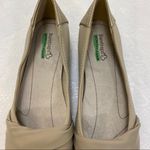 Baretraps  Women’s Shoes Flats 7 Medium Misty Champagne Casual Work Wear Slip On Photo 3
