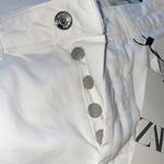 ZARA NWOT  HIGH RISE STRAIGHT JEANS DISTRESSED WHITE SZ-6 Photo 6