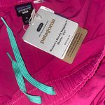 Patagonia Barely Baggie Shorts 2 1/2” Photo 4