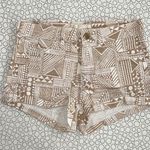 H&M Low-Rise Patterned Shorts Photo 0