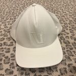 Vuori White  hat Photo 0