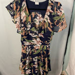 Selfie Leslie  Blue floral Romper size‎ medium Photo 0