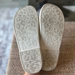 Flexeaze Elegant White Cream Women's Sandals Size 9 Photo 5